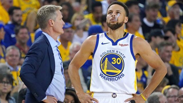 15b11ee3-steve-kerr-stephen-curry.jpg
